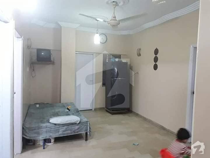 رضویہ کوآپریٹو ہاؤسنگ سوسائٹی ناظم آباد کراچی میں 5 کمروں کا 6 مرلہ فلیٹ 1 کروڑ میں برائے فروخت۔