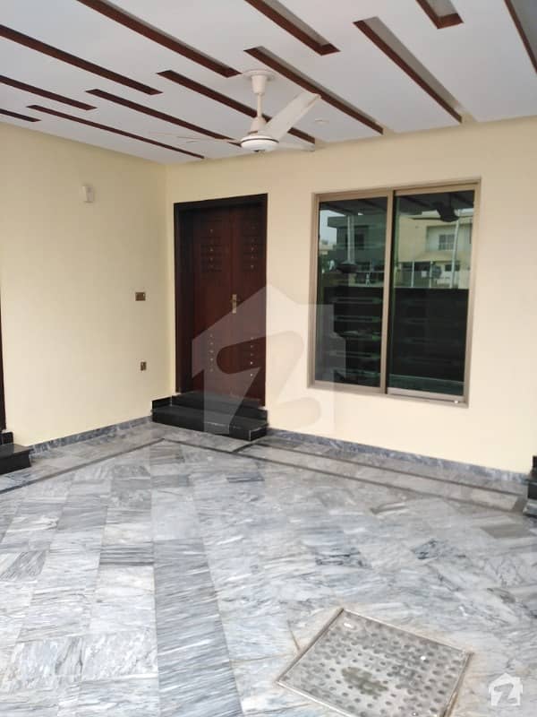 A Beautiful And Levish House For Rent In Usman Block