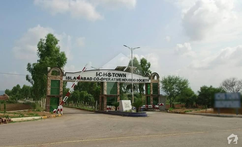 1 Kanal Plot Available In Ichs Town Islamabad