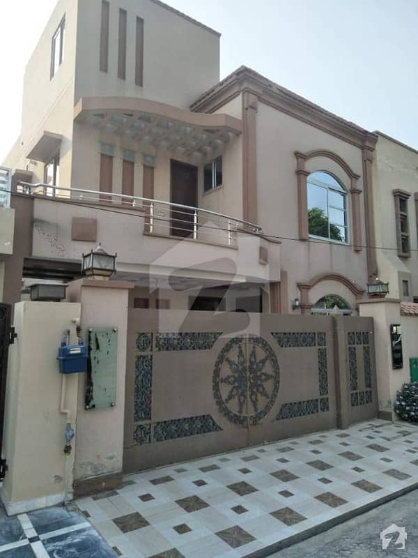 10 Marla House For Sale In Sector B Bahria Town Lahore