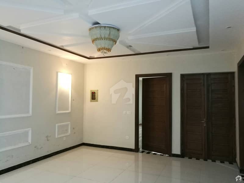 ملٹری اکاؤنٹس ہاؤسنگ سوسائٹی لاہور میں 5 کمروں کا 8 مرلہ مکان 1.62 کروڑ میں برائے فروخت۔
