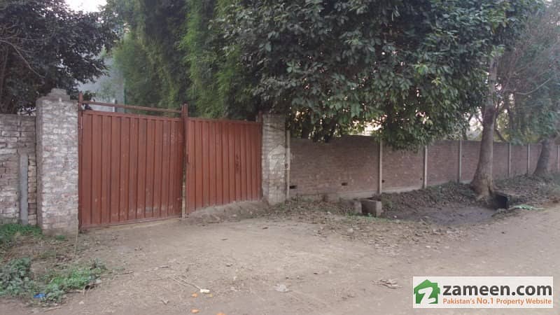 Beautiful Farm House For Sale At Thethar Bedian Road