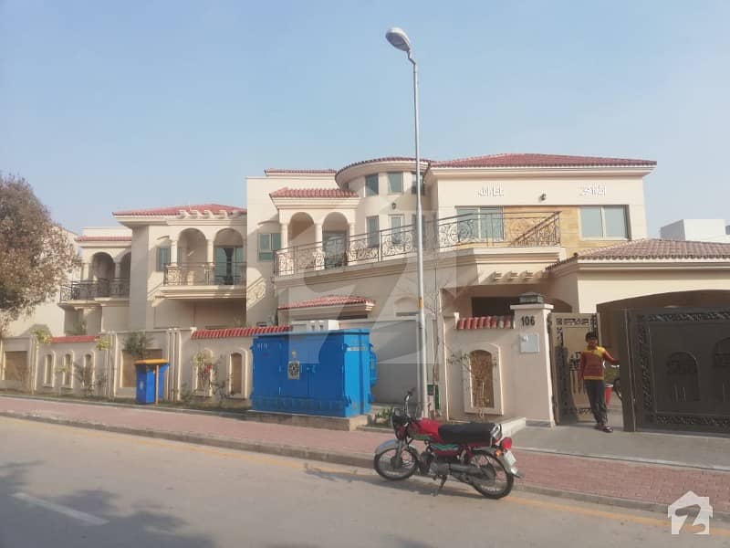 22 Marla Upper Portion Corner House For Rent In Bahria Town Lahore