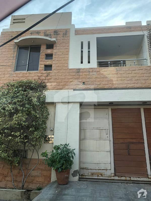 ڈی ایچ اے فیز 2 ڈی ایچ اے کراچی میں 4 کمروں کا 8 مرلہ مکان 4 کروڑ میں برائے فروخت۔