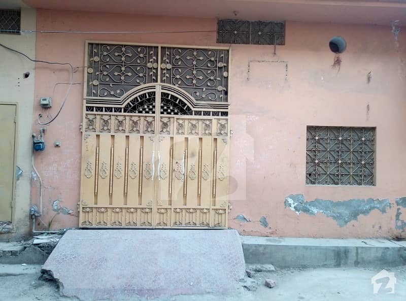 تاجپورہ لاہور میں 4 کمروں کا 4 مرلہ مکان 22 ہزار میں کرایہ پر دستیاب ہے۔