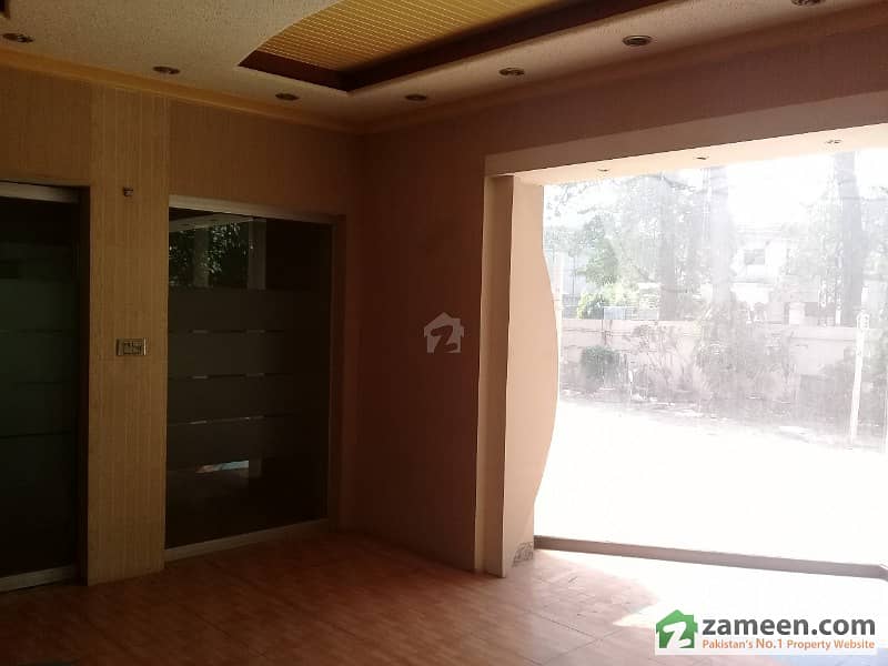 House For Sale In Gulbreg V Road Road Lahore