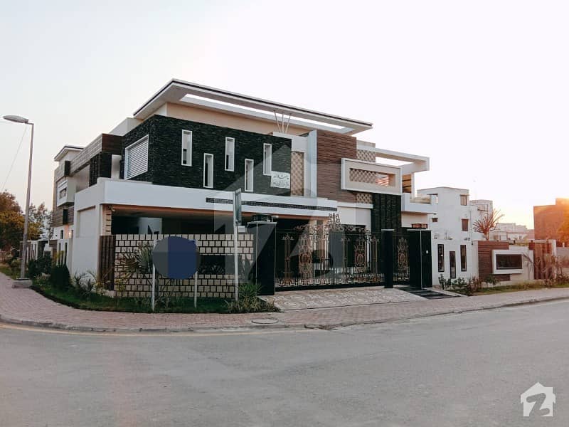 27 Marla Corner Luxury House For Sale In Gulbahar Block Bahria Town Lahore