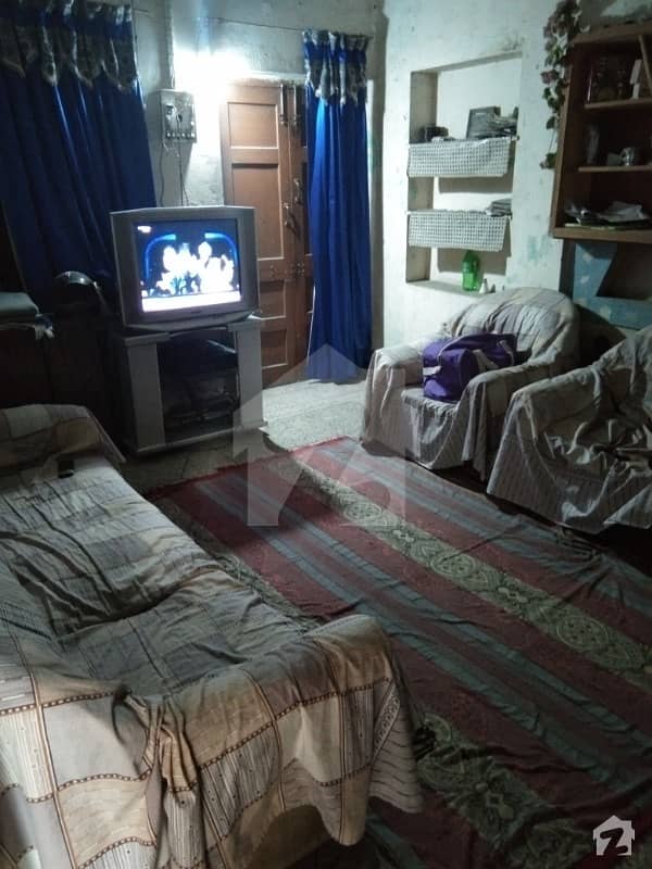 موہنی روڈ لاہور میں 7 کمروں کا 11 مرلہ مکان 1.8 کروڑ میں برائے فروخت۔