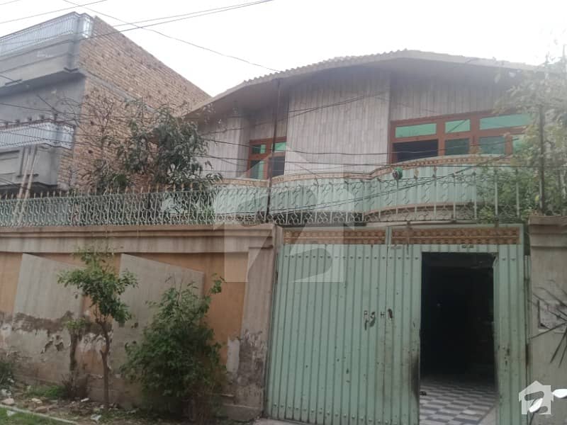 حیات آباد فیز 1 - ای2 حیات آباد فیز 1 حیات آباد پشاور میں 5 کمروں کا 10 مرلہ مکان 55 ہزار میں کرایہ پر دستیاب ہے۔