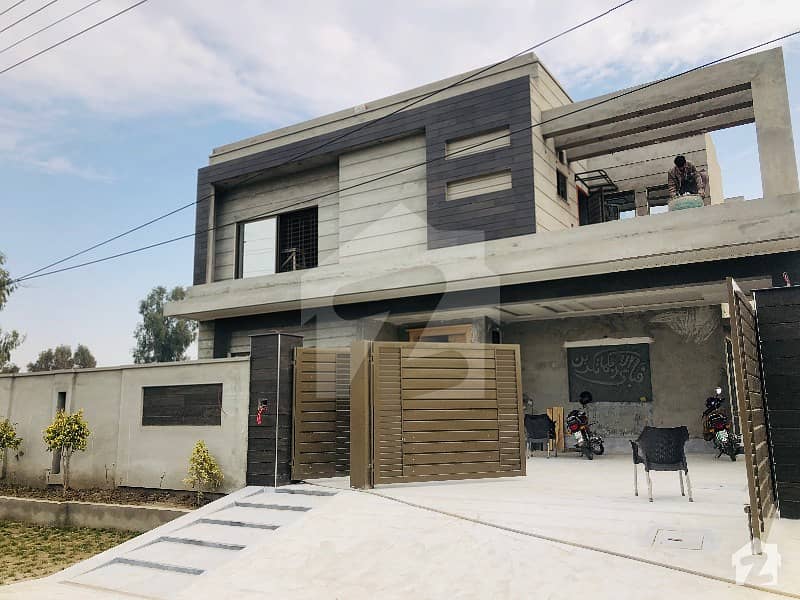 Excellent Opportunity Triple Story Solid Construction House For Sale In Model Town - Block S Lda Approved With All Utilities At 215 Lac Demand
