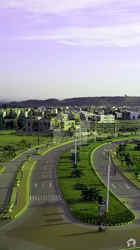 سٹی ہاؤسنگ سکیم جہلم میں 7 مرلہ رہائشی پلاٹ 34 لاکھ میں برائے فروخت۔