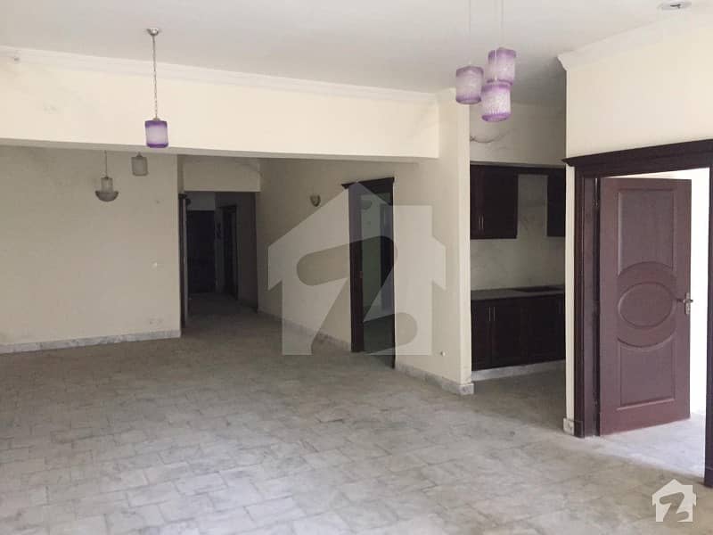 Property Links Offers 04 Bedrooms Apartment For Sale Located In E-11 Islamabad