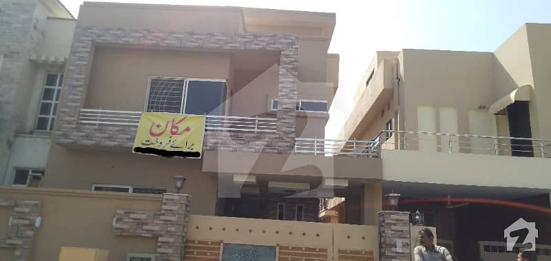 10 Marla Beautiful House For Sale In Bahria Town Phase 4