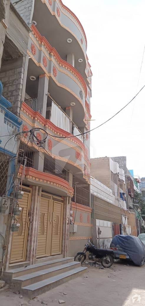 نارتھ کراچی - سیکٹر 7-D3 نارتھ کراچی کراچی میں 6 کمروں کا 5 مرلہ مکان 1.3 کروڑ میں برائے فروخت۔