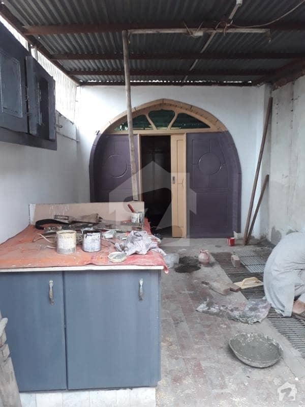گُل بہار پشاور میں 4 کمروں کا 2 مرلہ مکان 20 ہزار میں کرایہ پر دستیاب ہے۔
