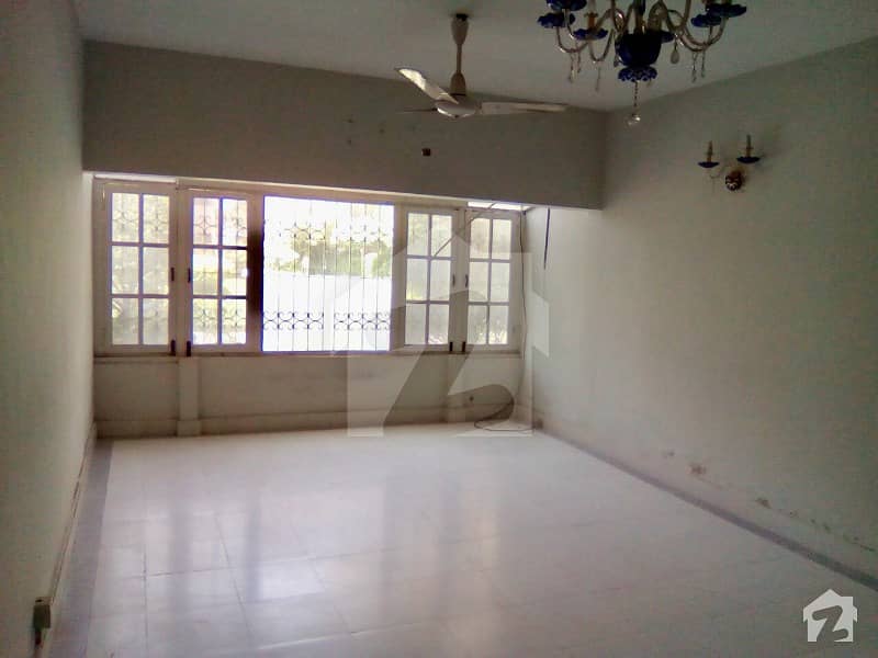 Old Bungalow For Sale Opp To Old Sabzi Mandi Karachi