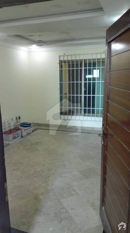 2 Bed Flat For Rent On Good Location