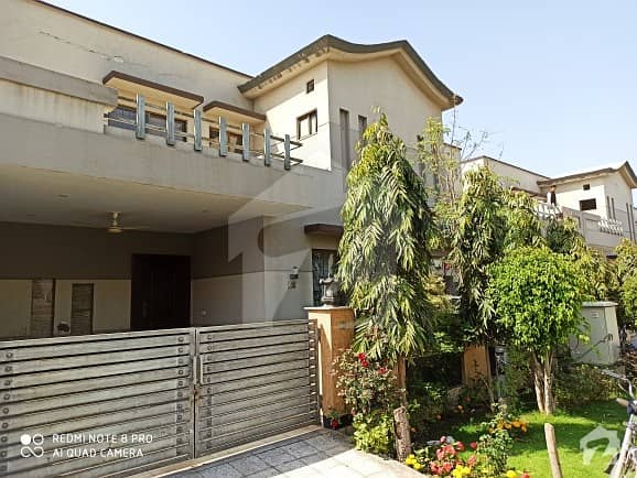 ڈیوائن گارڈنز لاہور میں 3 کمروں کا 8 مرلہ مکان 50 ہزار میں کرایہ پر دستیاب ہے۔