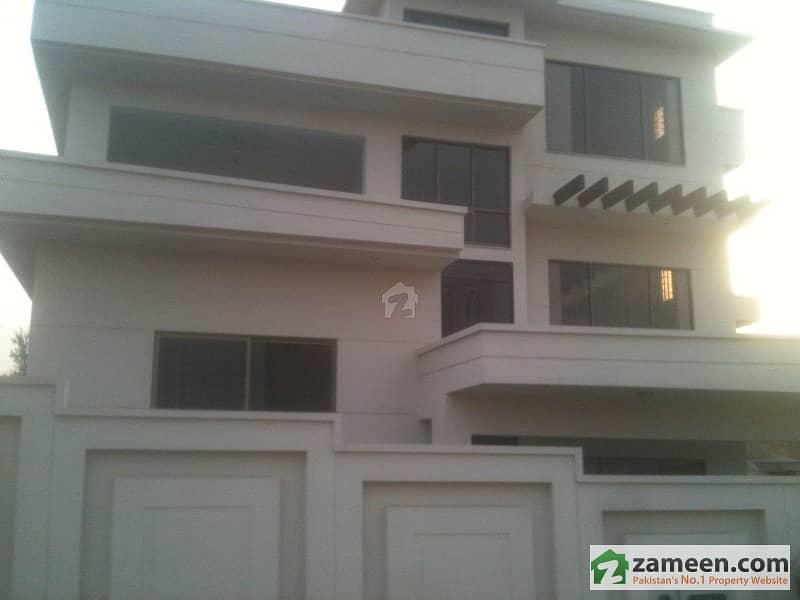 3 Bed 10 Marla Best Location Upper Portion For Rent