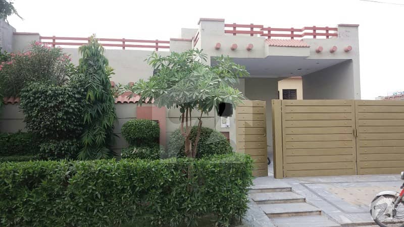 آڈٹ اینڈ اکاؤنٹس ہاؤسنگ سوسائٹی لاہور میں 4 کمروں کا 13 مرلہ مکان 1.5 کروڑ میں برائے فروخت۔