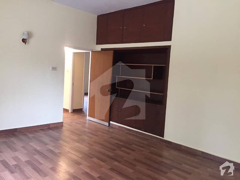 Fully Renovated 2 Beds Upper Portion For Rent In F7