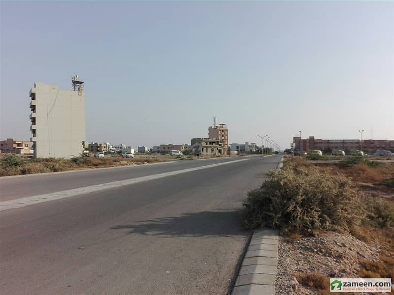 100 Yards Tariq Commercial Plot  60 Feet Road Ideal Office Building Apartments
