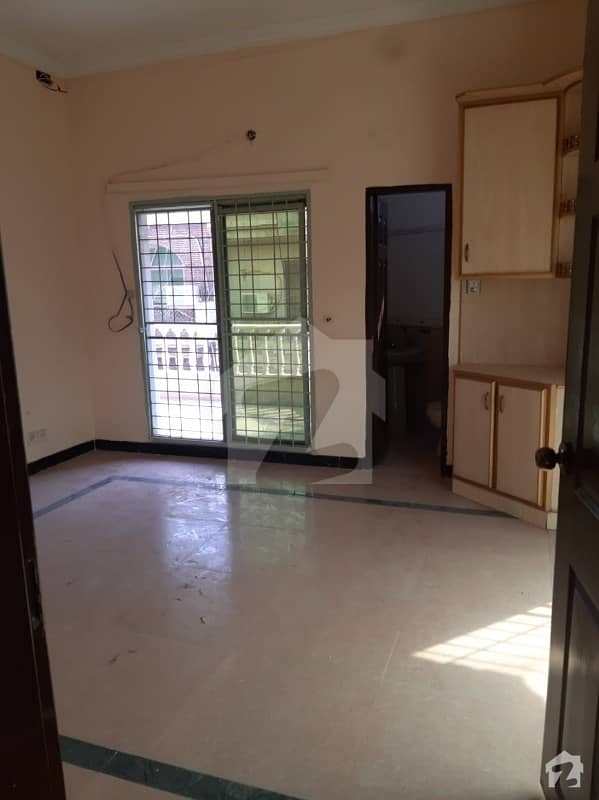 6 Marla Corner House Rent Near To Emporium Mall And Canal 2 Gate
