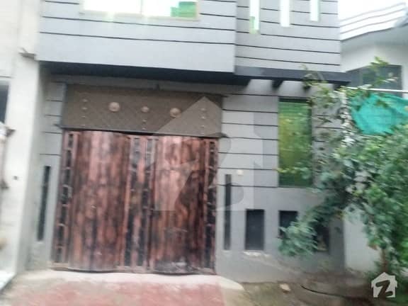 ورسک روڈ پشاور میں 3 کمروں کا 3 مرلہ مکان 23 ہزار میں کرایہ پر دستیاب ہے۔