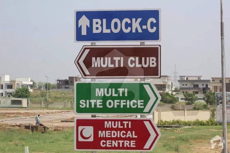 Multi orchards Residencia 10 kanal Farm House available For sale Multi