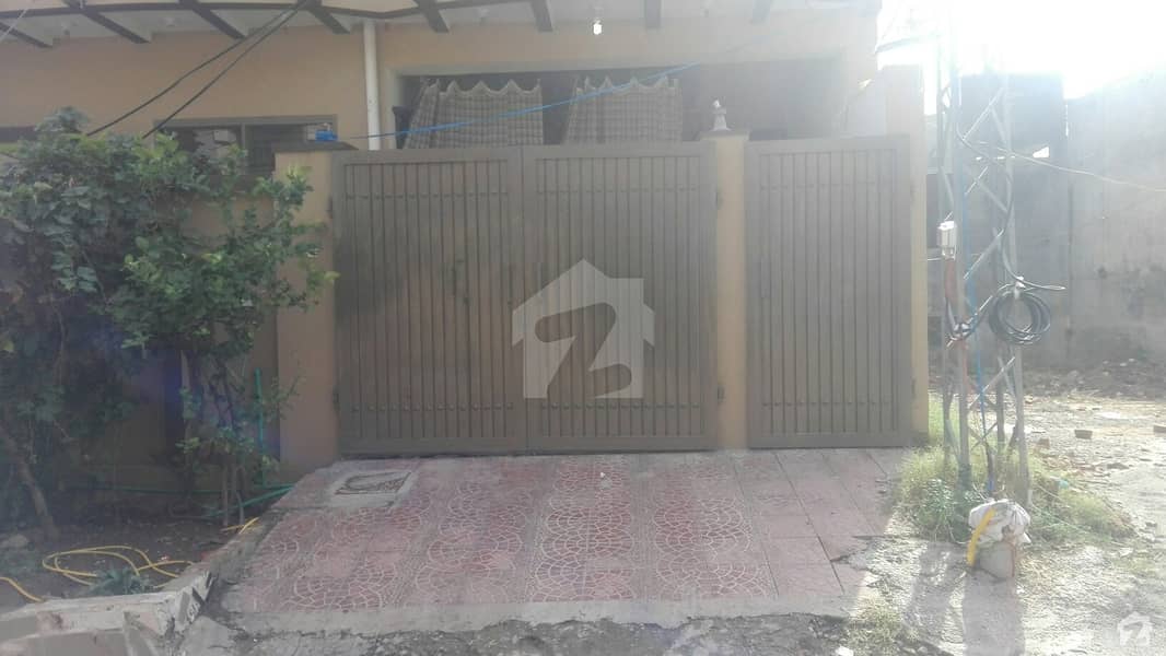 Upper Portion Available For Rent Upper Portion Available For Rent