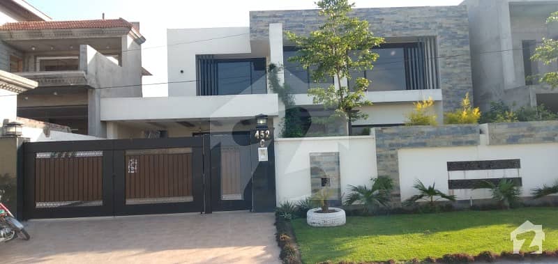 20 Marla double story house available for rent in heaven habitat canal road Faisalabad
