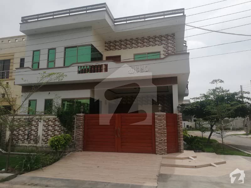 A Nicely Build 7 Marla Corner Plus Park Facing Double Storey Luxury House Is Available For Rent