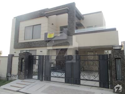 Brand New Lower Lock 1 Kanal 3 Beds Upper Portion Fully Italian Touch Available For Rent Brand New Lower Lock 1 Kanal 3 Beds Upper Portion Fully Italian Touch Available For Rent