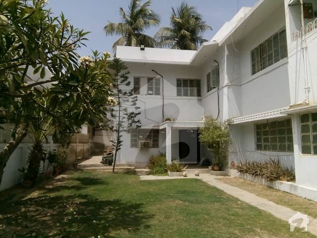 نارتھ ناظم آباد ۔ بلاک اے نارتھ ناظم آباد کراچی میں 6 کمروں کا 1.1 کنال مکان 5.5 کروڑ میں برائے فروخت۔