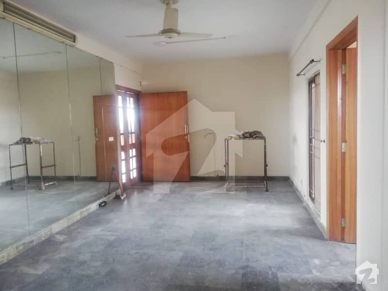 4 Marla Modern Location 2nd Floor Flat For Rent At Real Cottages