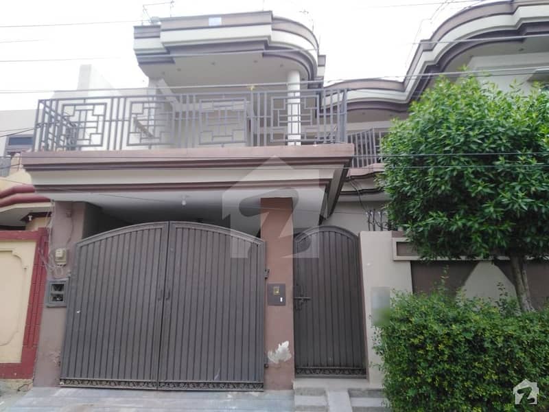 جیلانی کالونی بہاولپور میں 6 کمروں کا 15 مرلہ مکان 1.7 کروڑ میں برائے فروخت۔
