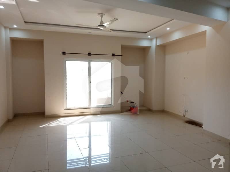 Vip Location 2 Bed Apartment For Rent In River Hills Building