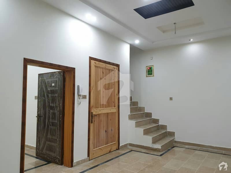 قادر کالونی گجرات میں 2 کمروں کا 5 مرلہ مکان 45 لاکھ میں برائے فروخت۔