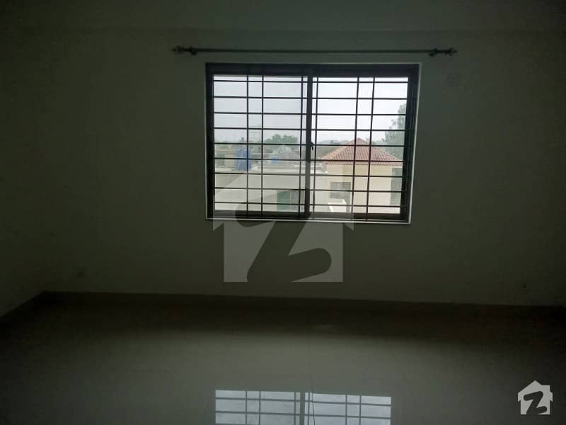 3 Beds 10 Marla Brand New Flat For Rent In Askari 11 Lhr