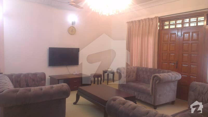 Beautiful 3 Bedroom Fully Furnished  Ground Portion Available For Rent