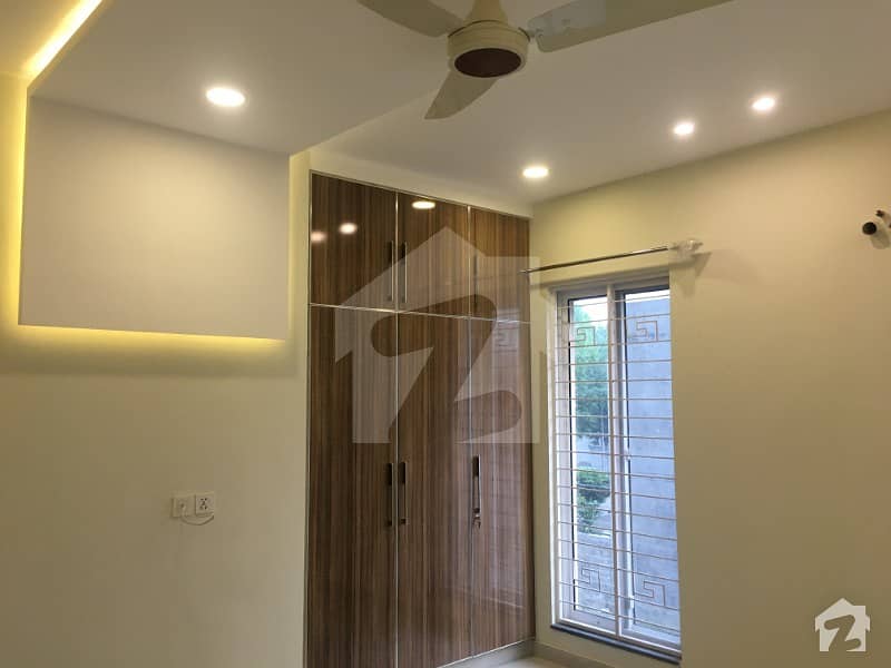 10 Marla Brand New Upper Portion For Rent In Jasmine Block Bahria Town Lahore
