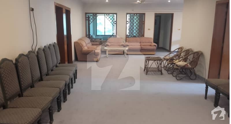 16 Bedrooms House In F6 Islamabad On Very Cheap Rent