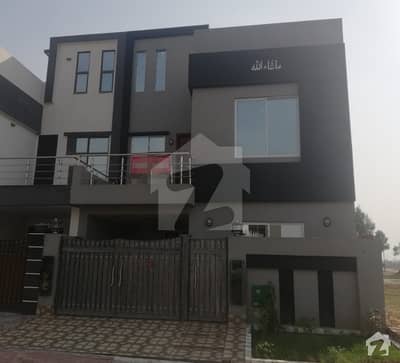 5 Marla Brand New House For Rent In Jinnah Block Bahria Town Lahore