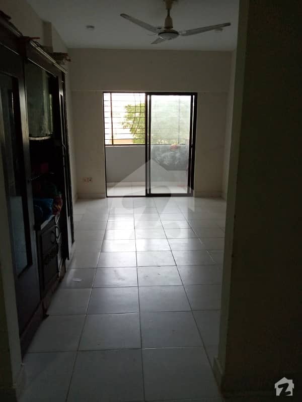 2 Bed 1200 Sq Feet Flat Is Available For Rent