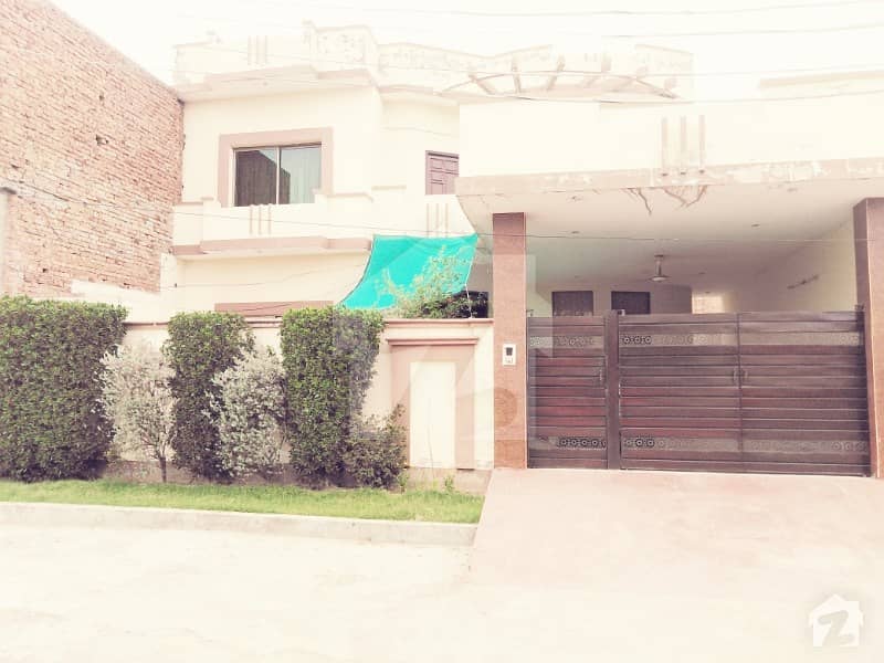 رحمان ولاز فیصل آباد میں 3 کمروں کا 11 مرلہ مکان 1.35 کروڑ میں برائے فروخت۔