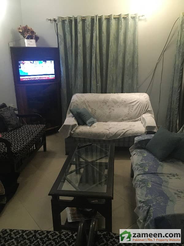 مسلم ٹاؤن لاہور میں 2 کمروں کا 3 مرلہ فلیٹ 27 ہزار میں کرایہ پر دستیاب ہے۔