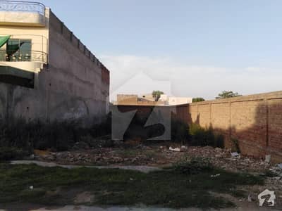 Plot  For Sale In New Garden Block Of Saeed Colony Faisalabad