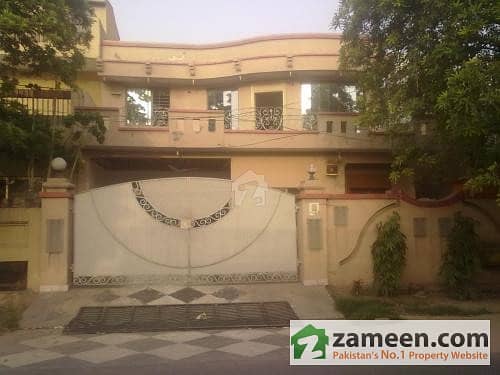10 Marla Slightly Used House For Sale In Phase 1 D Block