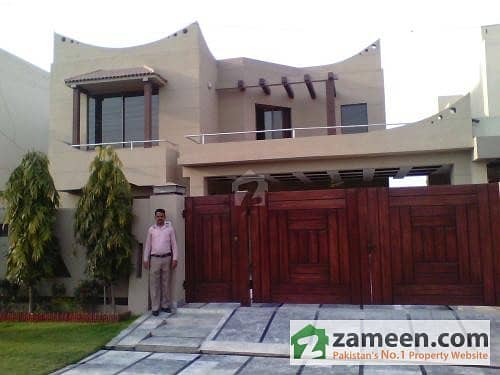 1 Kanal Upper Portion, 3 Bed Well Maintained House For Rent In Phase 4 Sector BB