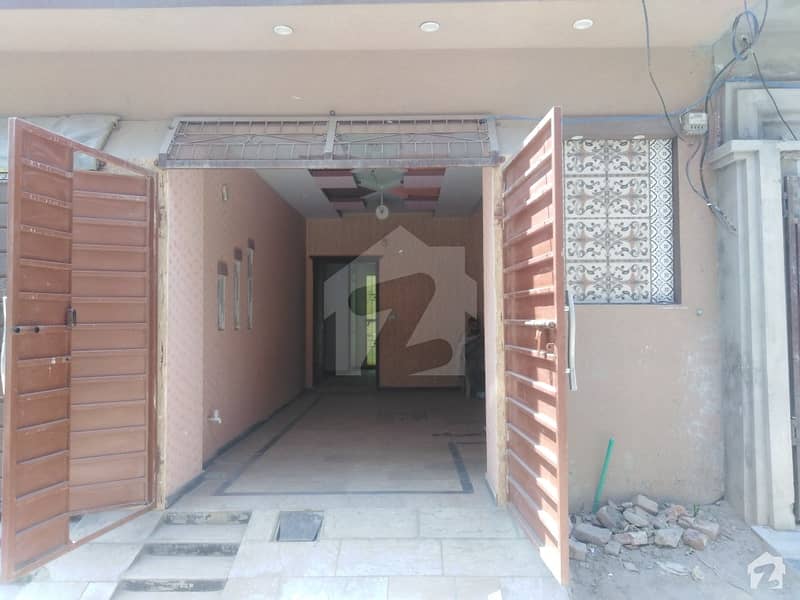 لالہ زار گارڈن لاہور میں 2 کمروں کا 2 مرلہ مکان 35 لاکھ میں برائے فروخت۔